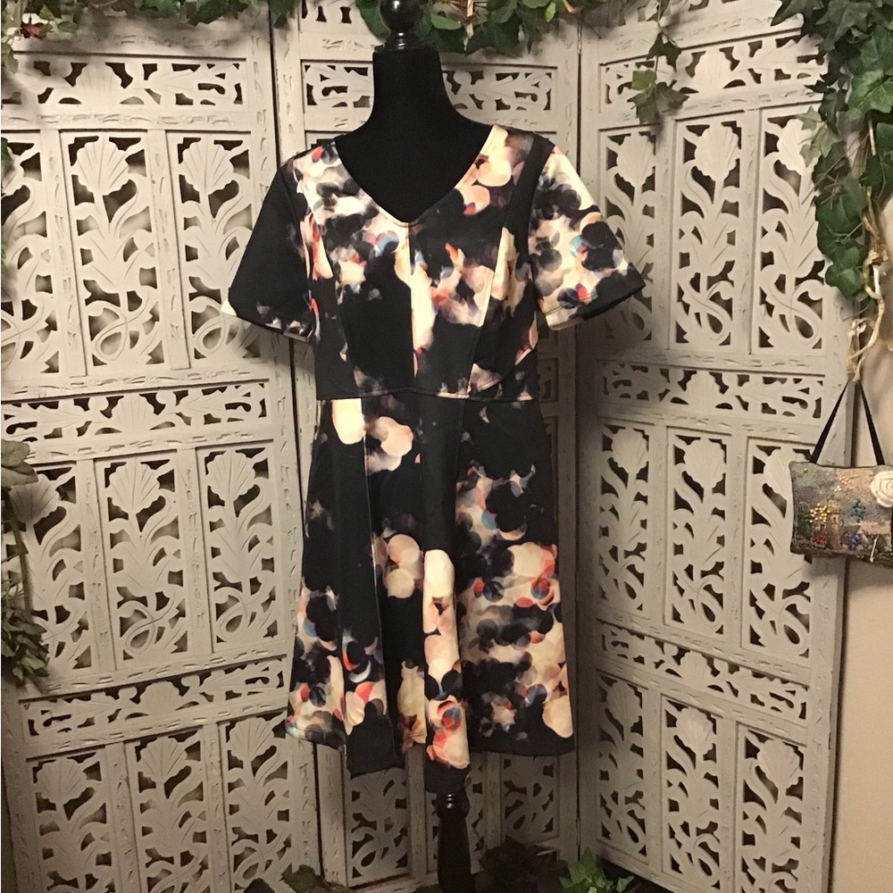 AVA & VIV SUPER CUTE BLACK PEACH PATTERN WITH MULTICOLOR ACCENTS PLUS MIDI DRESS